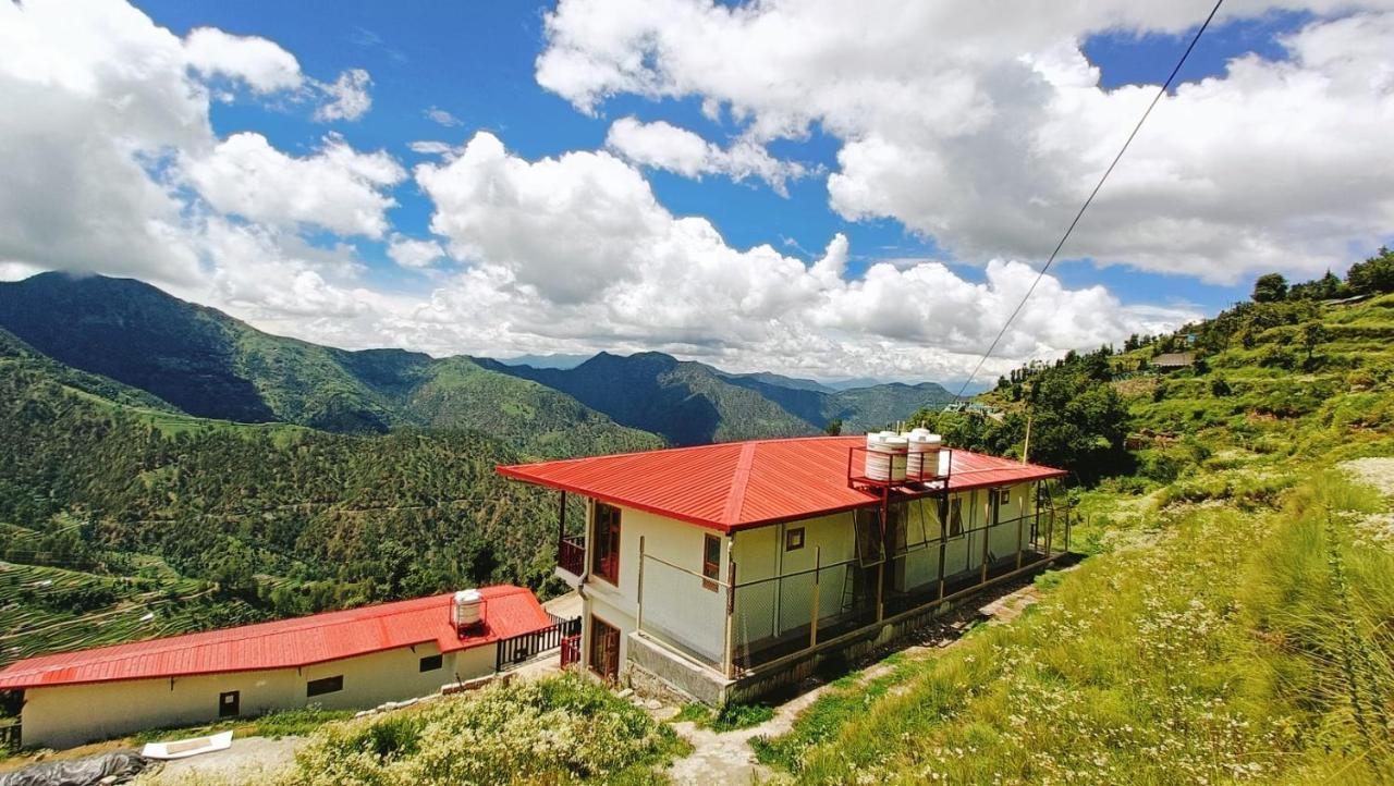 The Vintage Hill Village - Himalayan Boutique Resort Kanatal Dış mekan fotoğraf