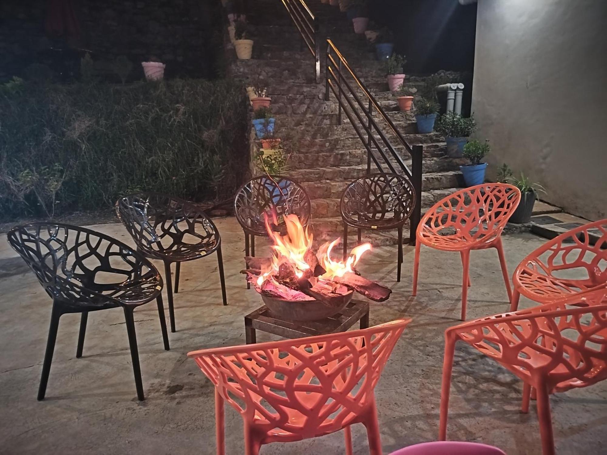 The Vintage Hill Village - Himalayan Boutique Resort Kanatal Dış mekan fotoğraf
