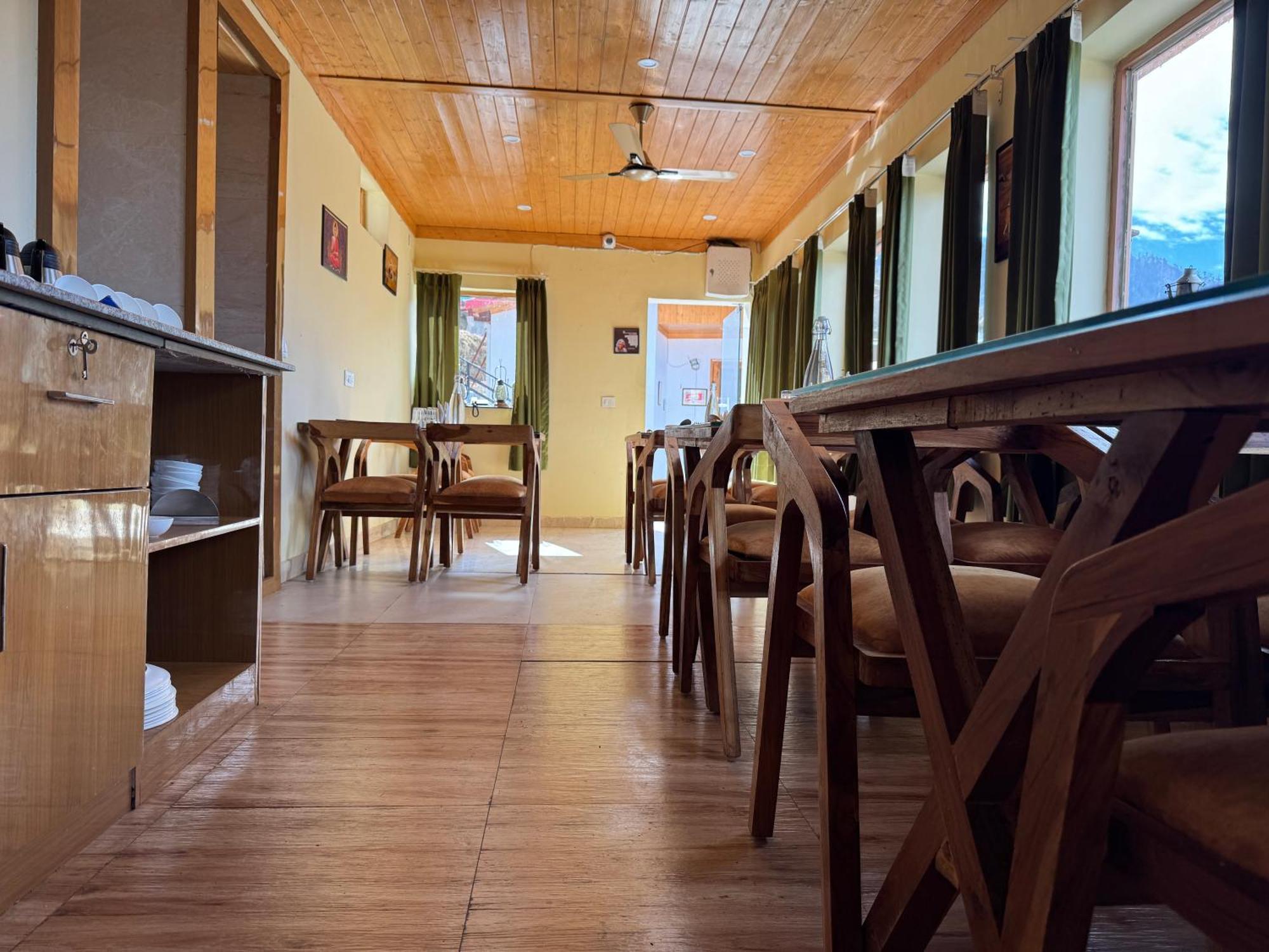 The Vintage Hill Village - Himalayan Boutique Resort Kanatal Dış mekan fotoğraf