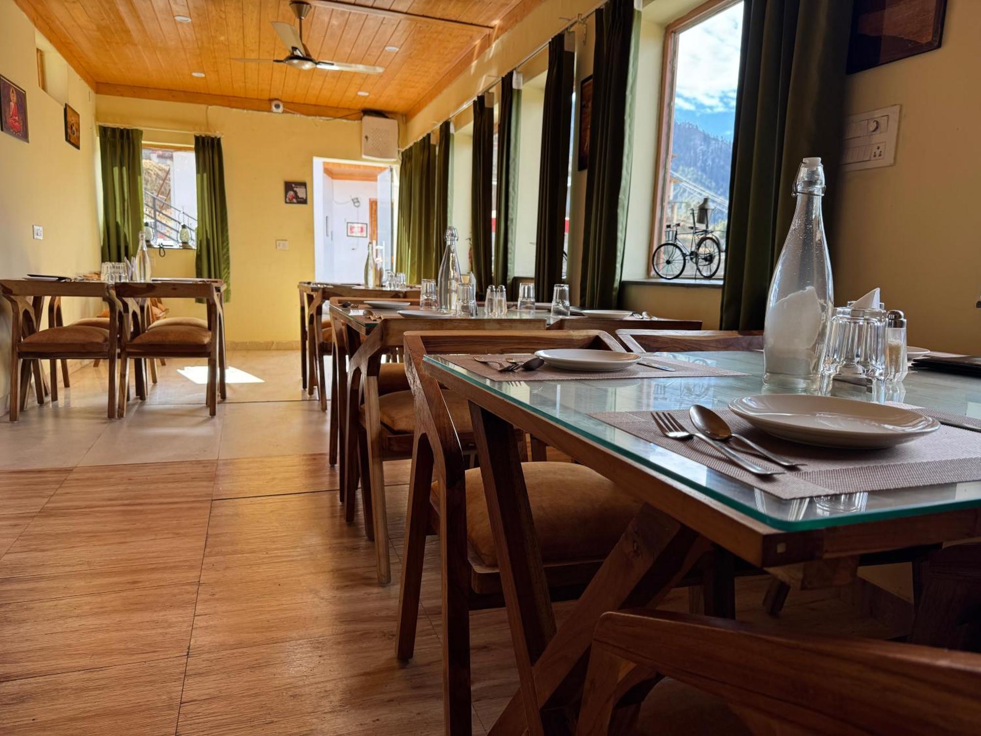 The Vintage Hill Village - Himalayan Boutique Resort Kanatal Dış mekan fotoğraf