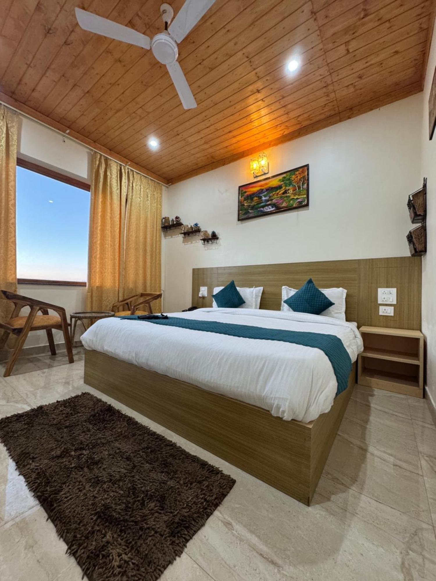 The Vintage Hill Village - Himalayan Boutique Resort Kanatal Dış mekan fotoğraf