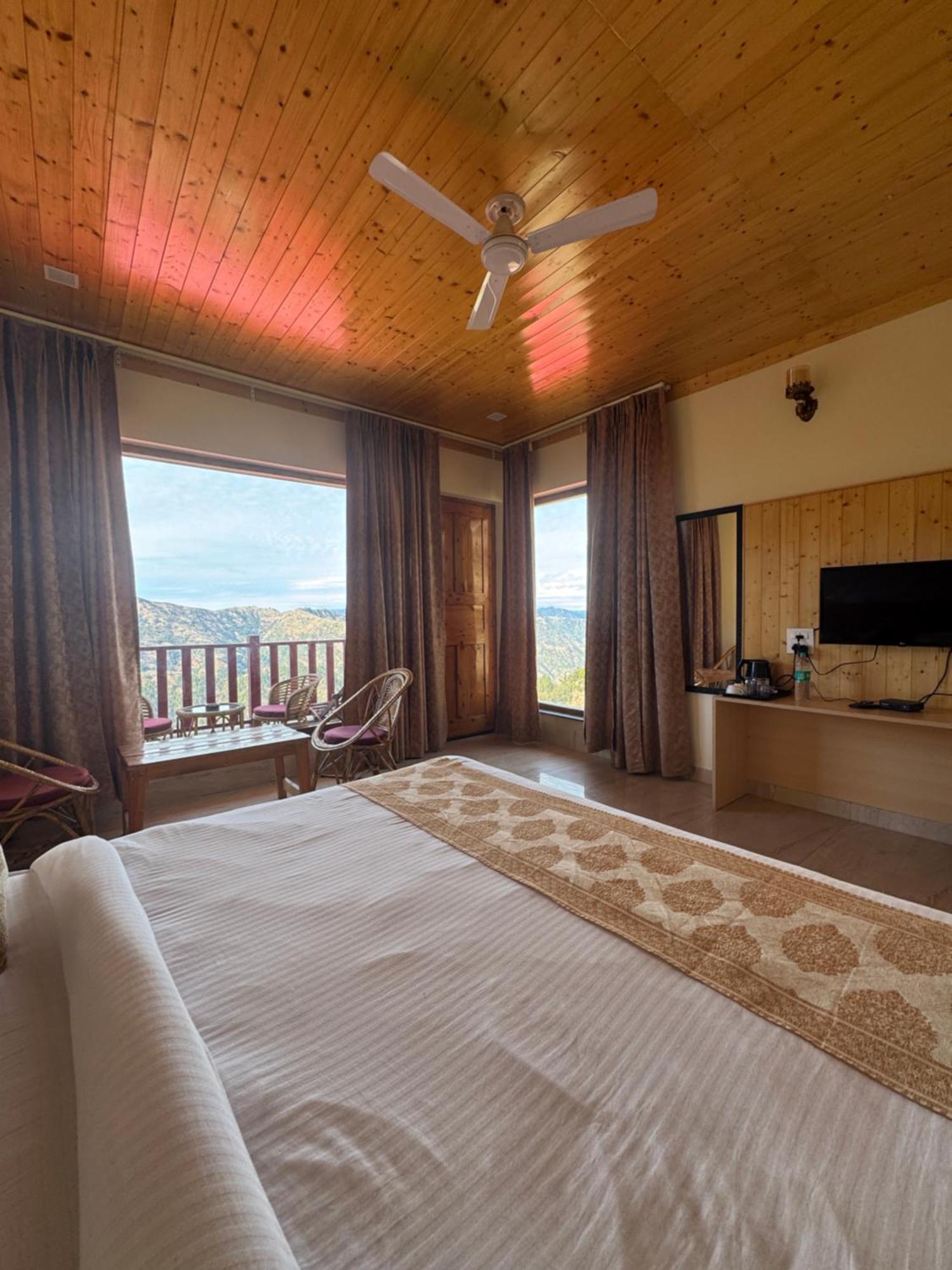 The Vintage Hill Village - Himalayan Boutique Resort Kanatal Dış mekan fotoğraf